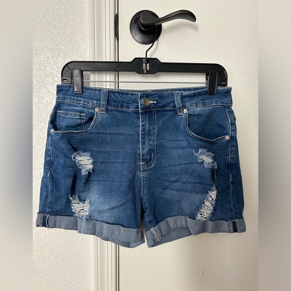 Women’s Denim Distressed Cuffed Shorts. Size Medium - Picture 1 of 8